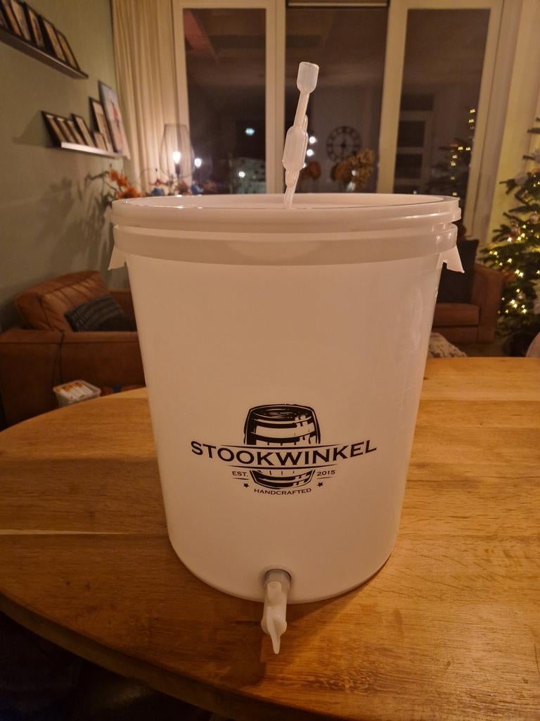 vergistingsvat inhoud van 30 liter incl toebehoren, Ophalen of Verzenden, Zo goed als nieuw