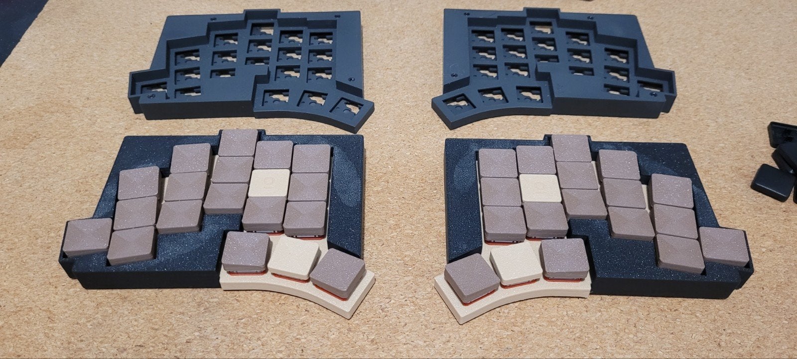 Totem Split Ortholineair Toetsenbord - 3 Cases, Miryoku, Computers en Software, Toetsenborden, Ophalen of Verzenden