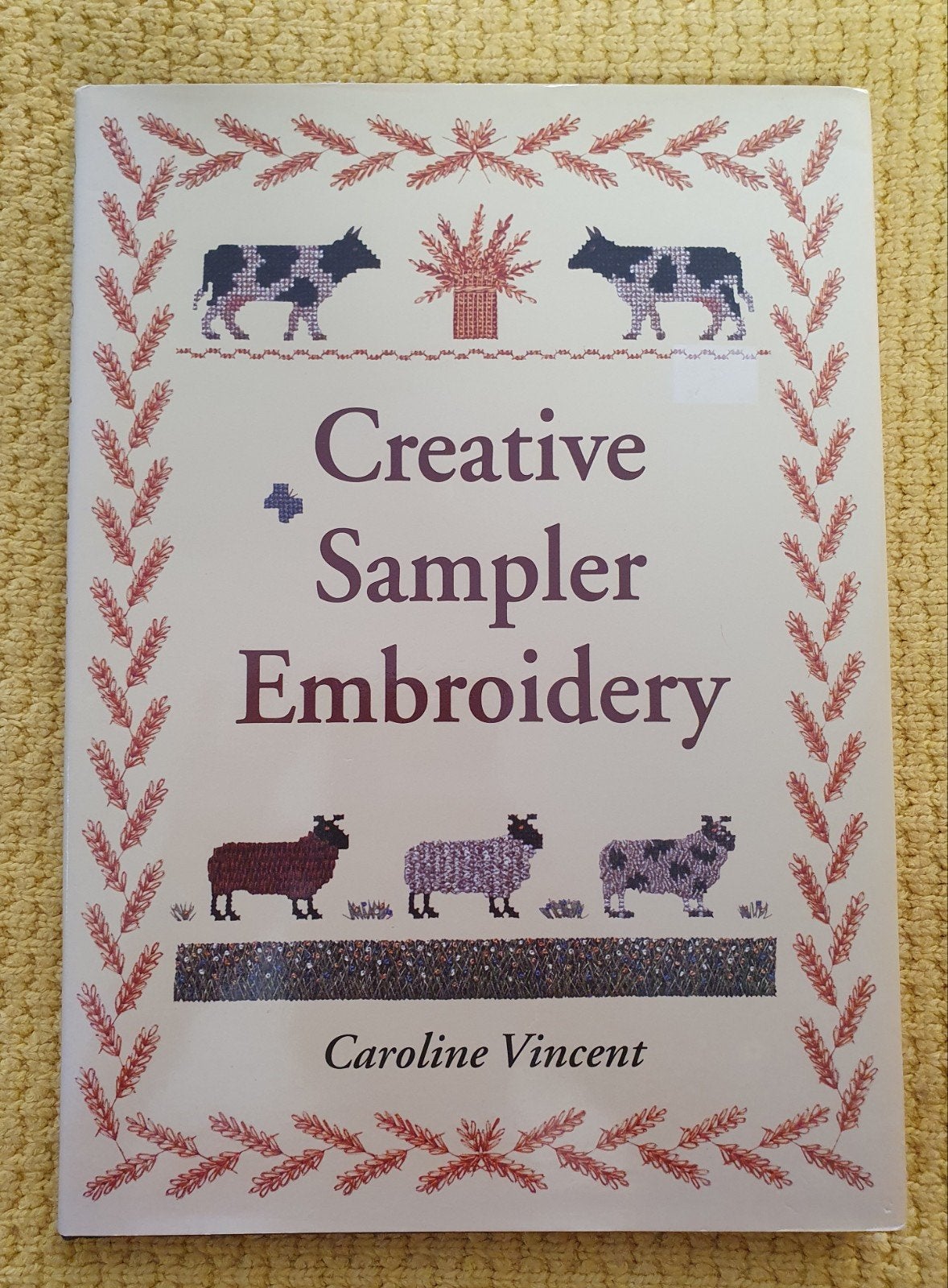 creative sampler embroidery merklap 2002borduurboek, Verzenden, Handborduren, Patroon