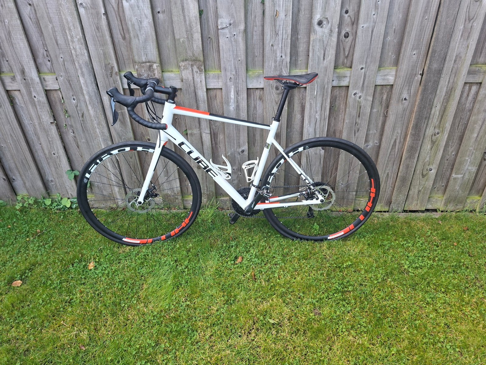 Cube Attain Race racefiets met schijfremmen, Aluminium, Zo goed als nieuw, Dames, Schijfrem
