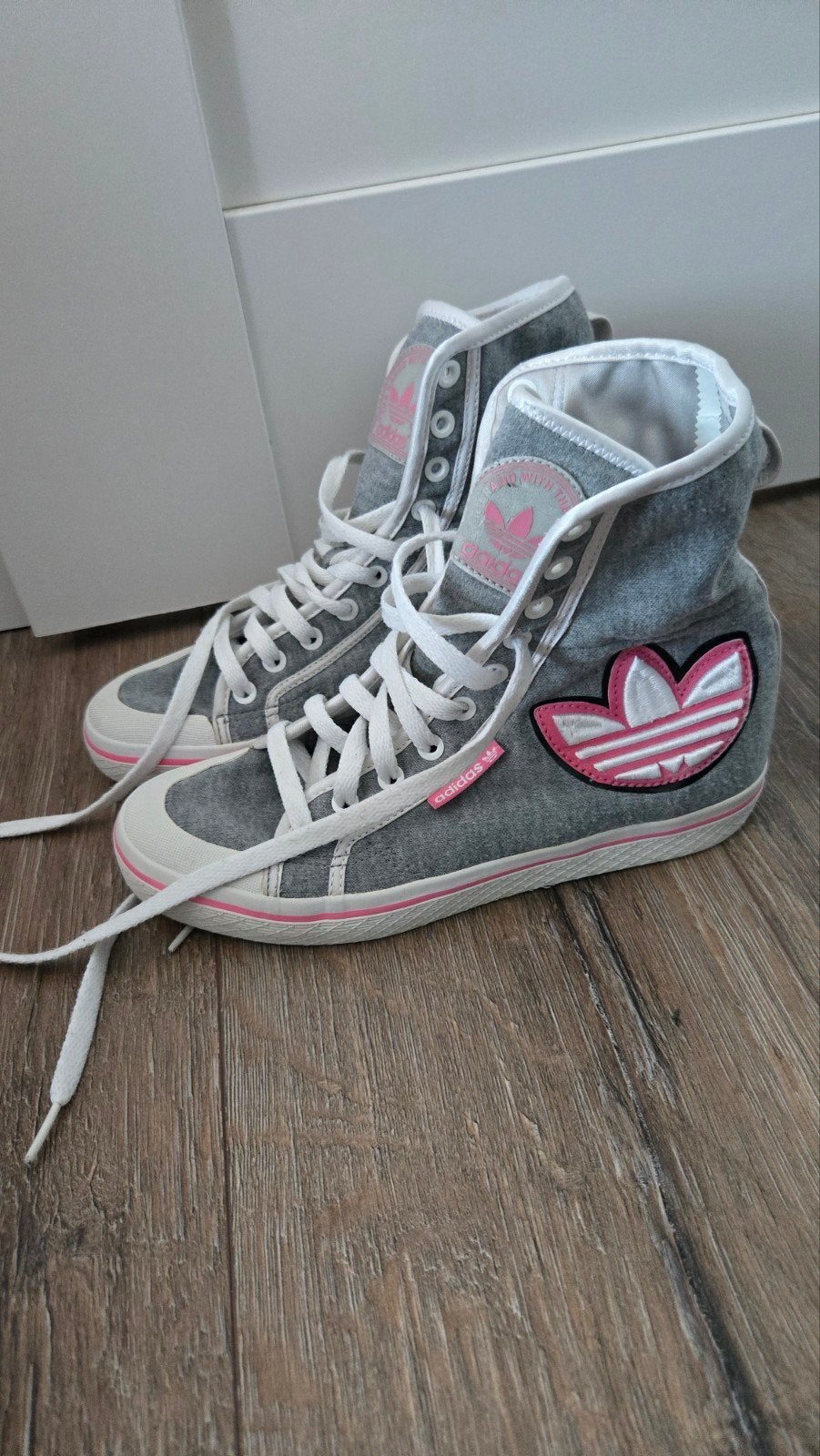Adidas hoge sneakers grijs/roze maat 38, Adidas, Ophalen of Verzenden, Grijs, Sneakers of Gympen