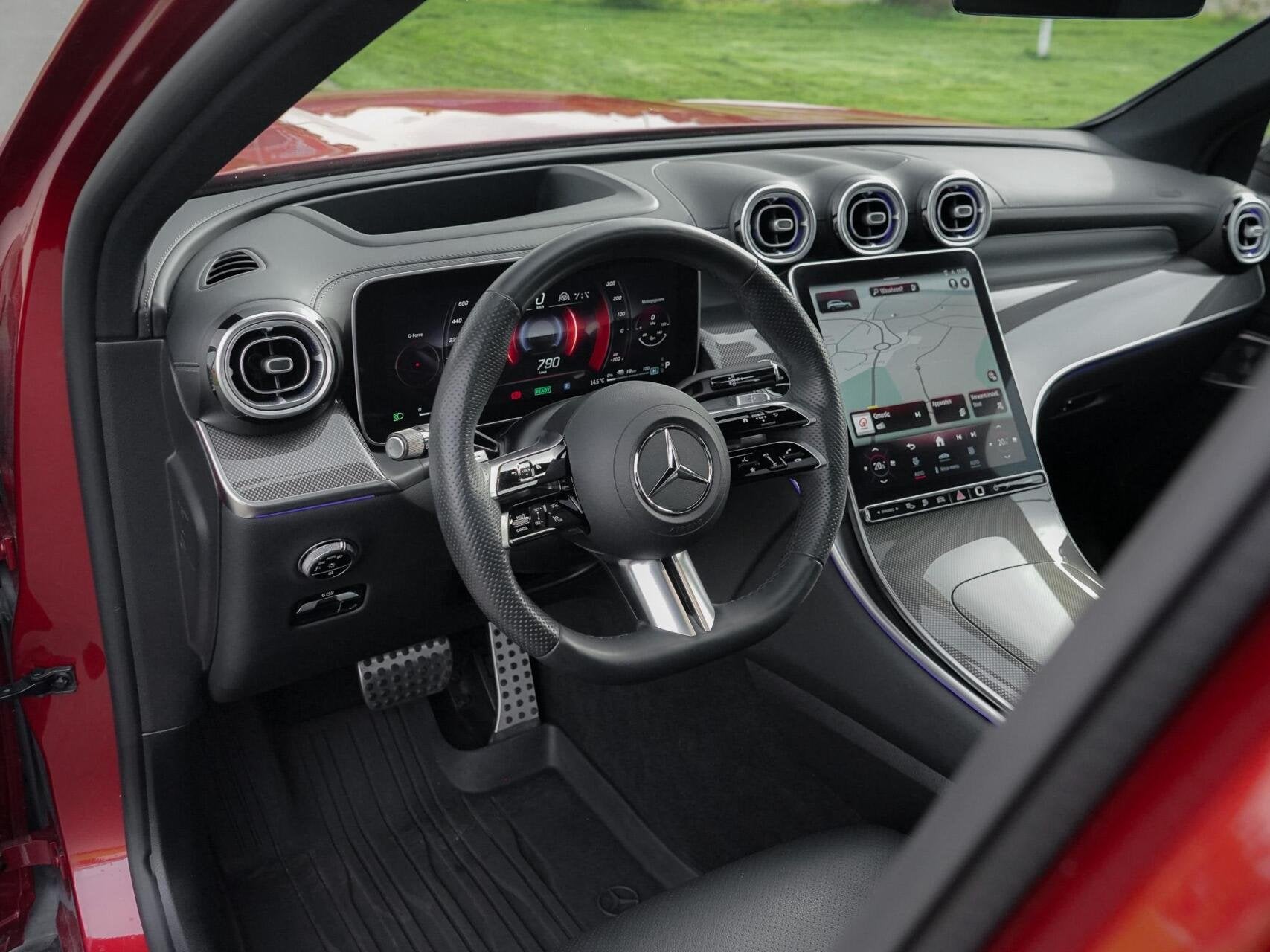 Mercedes GLC-klasse 400e 4MATIC AMG Panoramadak|Burmester®|, Auto's, Automaat, Gebruikt, Zwart, 2255 kg