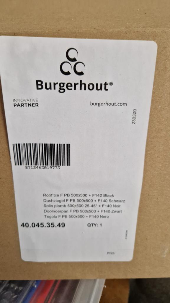 Twee Burgerhout dakdoorvoerpannen, Doe-het-zelf en Verbouw, Dakpannen en Dakbedekking, Ophalen, Overige materialen, Zwart, Nieuw