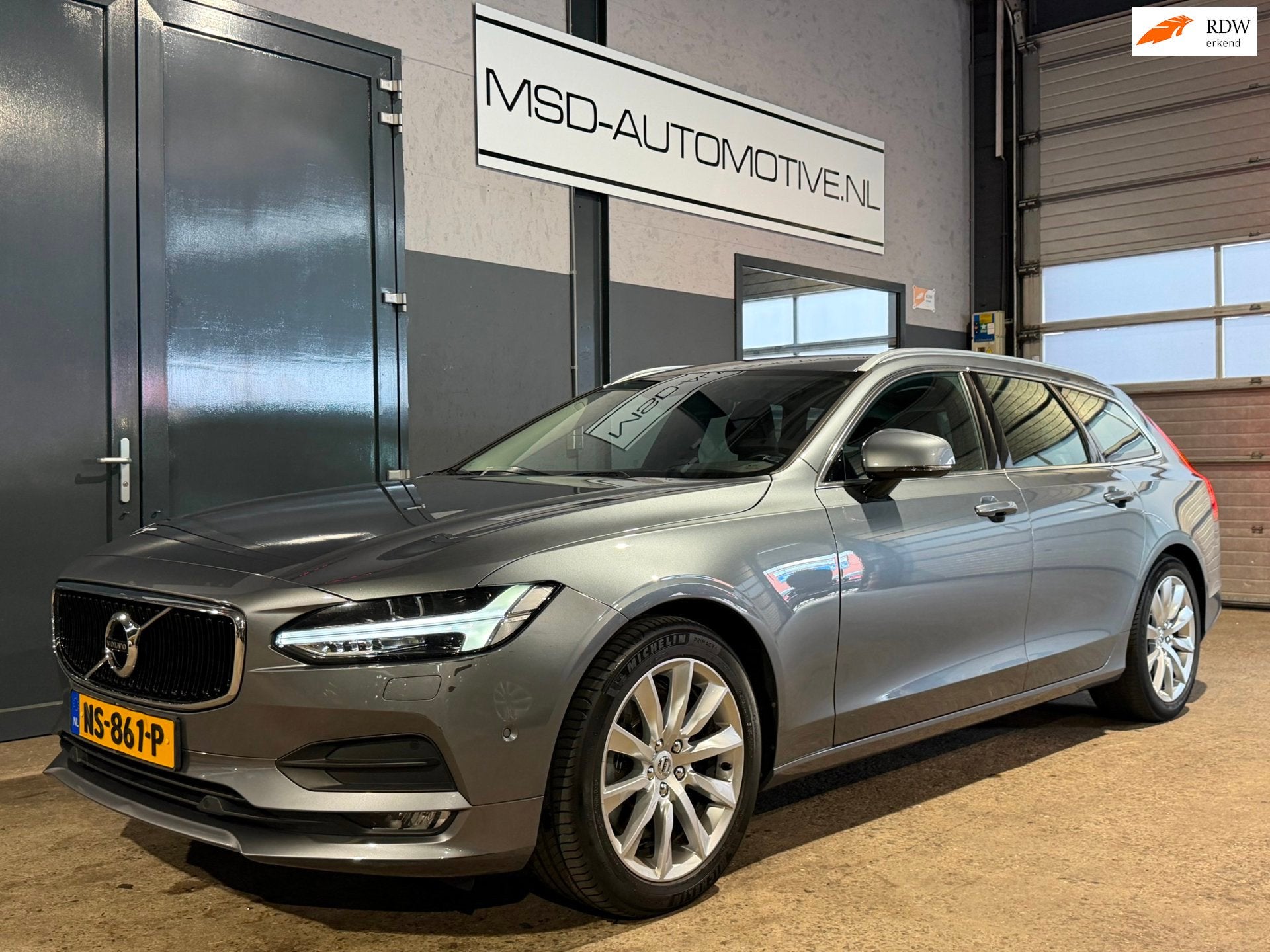 Volvo V90 2.0 T5 Momentum|254pk|Trekhaak|Leder|Compleet onde, 15 km/l, Euro 6, 1969 cc, Automatische klimaatregeling
