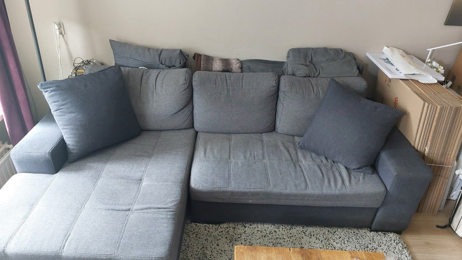 Gratis: ruime grijze Hoekbank met relax gedeelte, Ophalen, 250 tot 300 cm, Gebruikt, 100 tot 125 cm