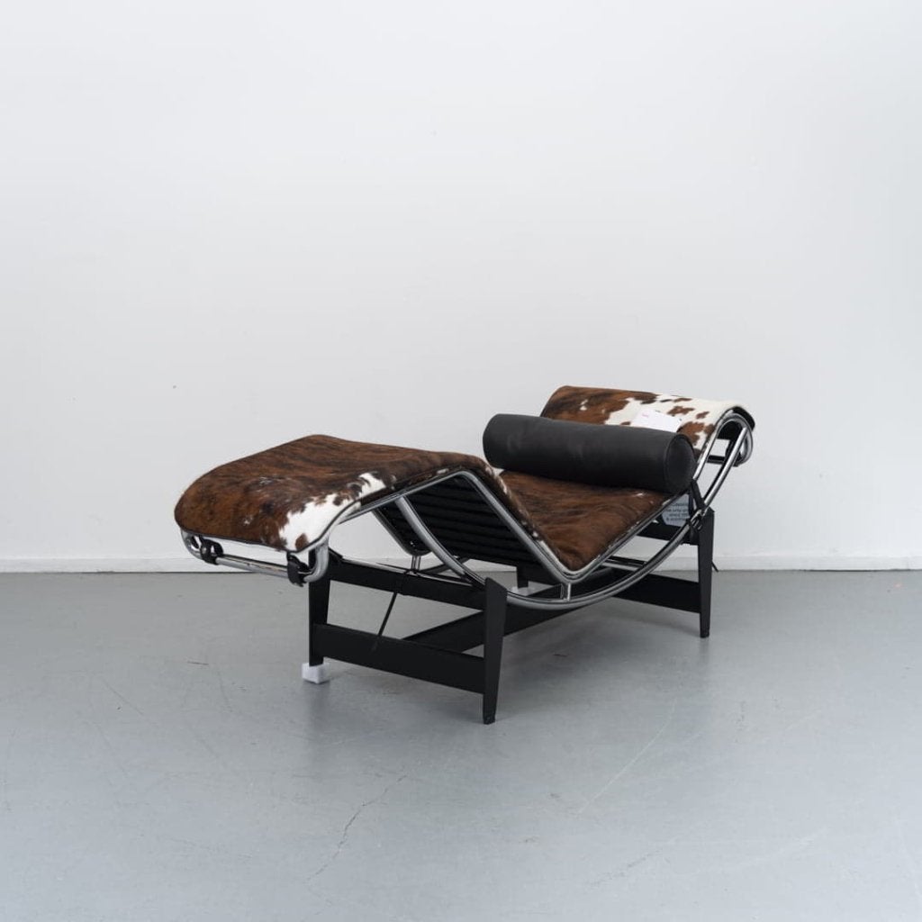 Cassina LC4 Chaise Longue Ponyhuid Tricolor, Niet ingevuld, Niet ingevuld, 50 tot 75 cm, Nieuw
