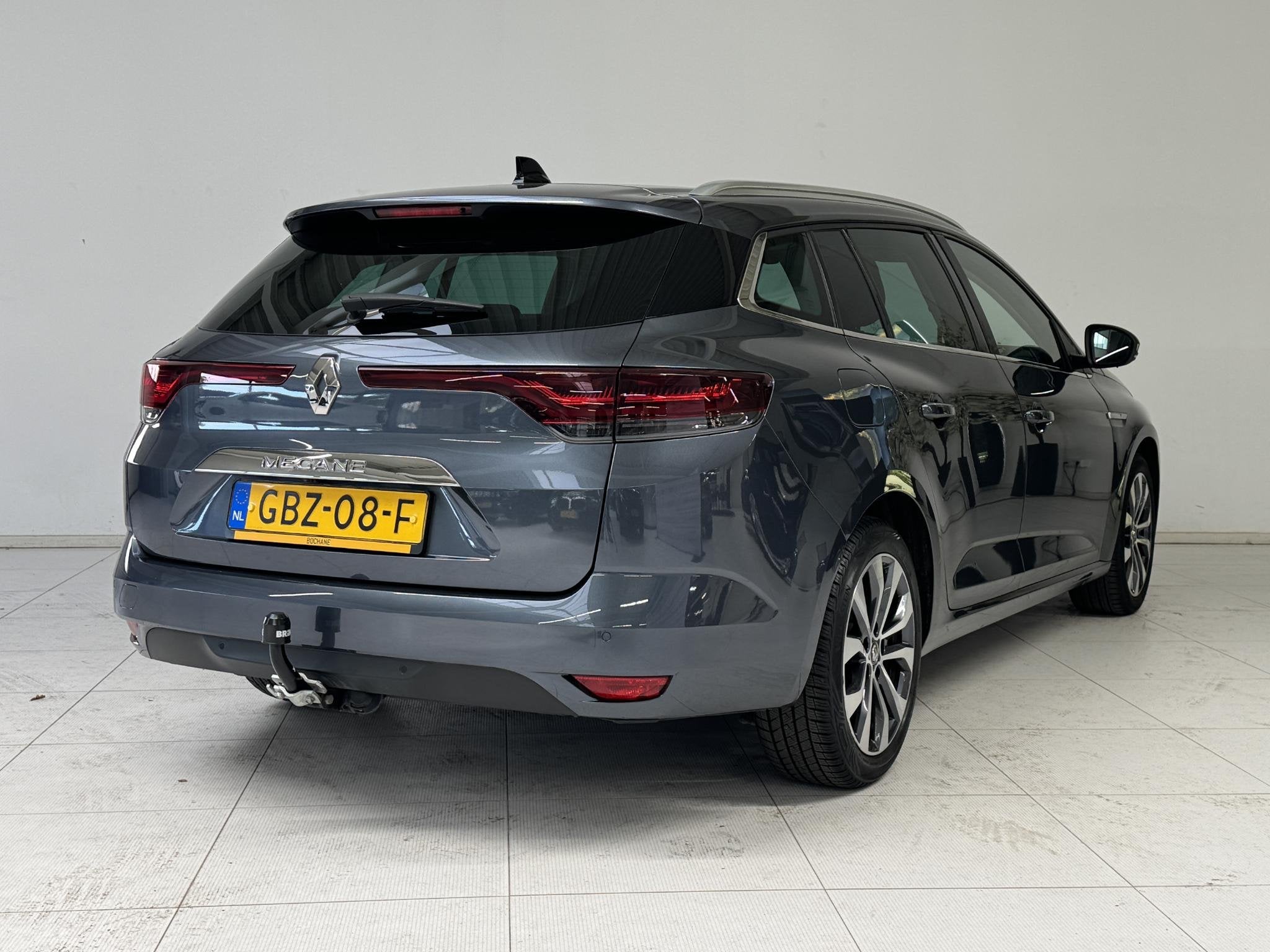 Renault Mégane Estate 1.3 TCe 140 Techno | Stoelverwarming, Auto's, Stof, Gebruikt, 4 cilinders, Met garantie (alle)
