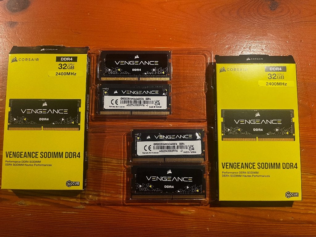 Corsair Vengeance SOdimm ddr4 2400 64gb, Computers en Software, DDR4, Ophalen of Verzenden, Zo goed als nieuw, Desktop