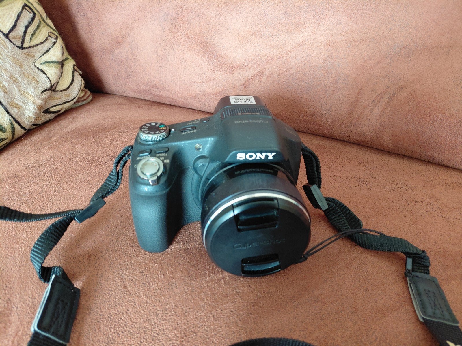 Sony Cyber-Shot. Digitale still camera. EDSC HX 100V, Ophalen of Verzenden, Sony, 8 keer of meer