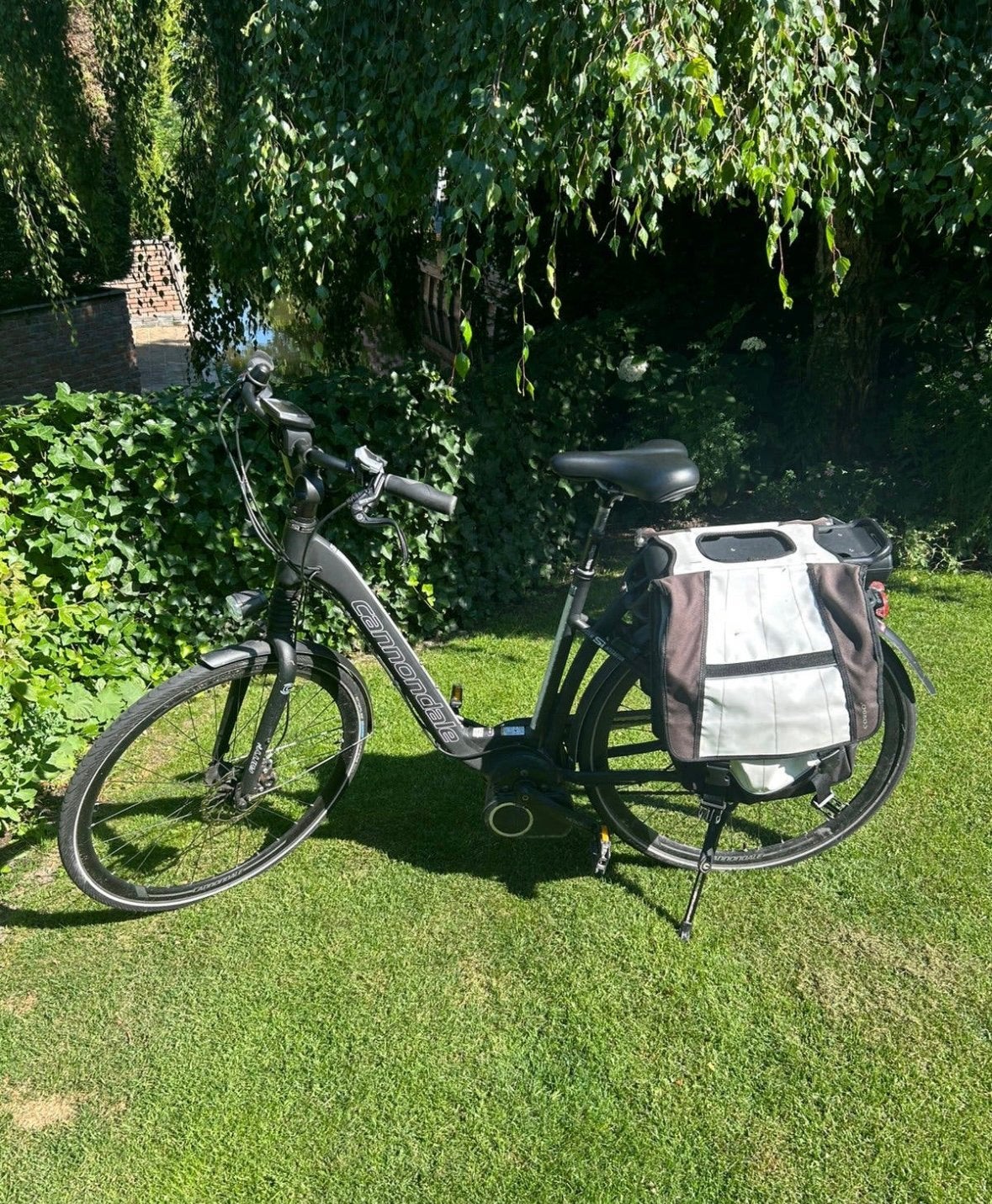 Elektrische fiets met oplader – goede staat, Ophalen of Verzenden, Zo goed als nieuw