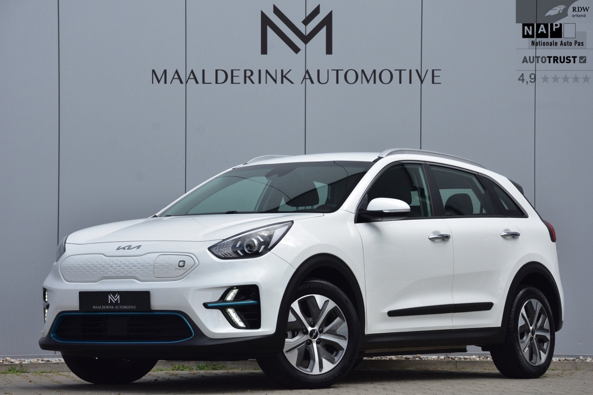 Kia E-Niro DynamicLine 39 kWh Dealer Onderhouden, Camera, Na, Auto's, Kia, Dealer onderhouden, 136 pk, Gebruikt, Zwart