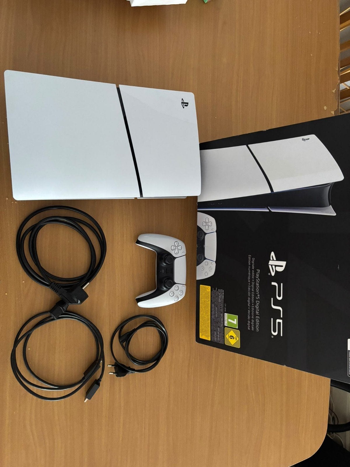 PS5 Slim Digital + 2TB SSD | Compleet + Doos | Zeer nette, Ophalen of Verzenden, Zo goed als nieuw