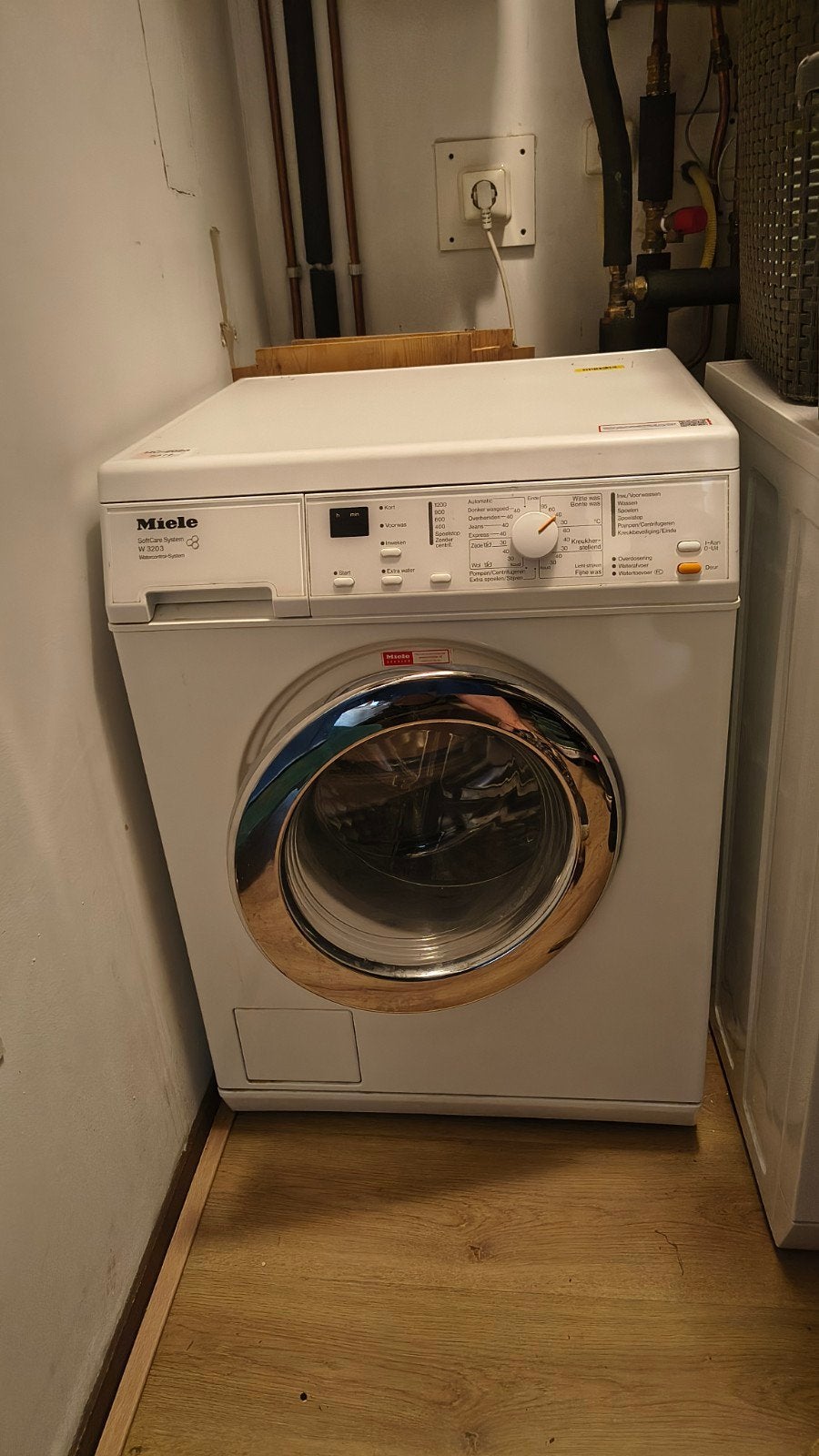 Miele W3203 wasmachine, Ophalen of Verzenden, Gebruikt, 1200 tot 1600 toeren, 85 tot 90 cm