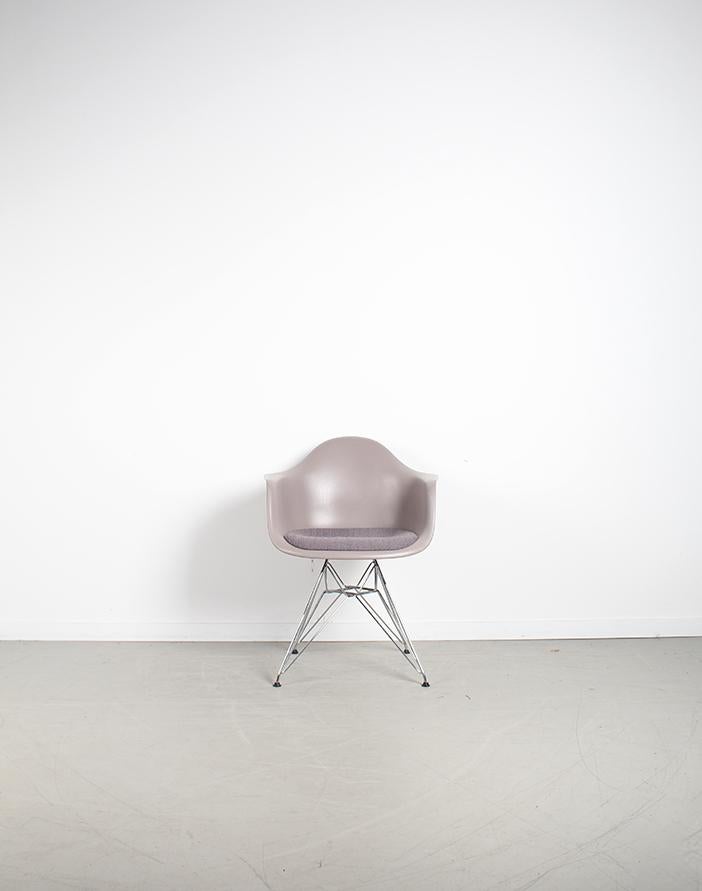38x Vitra Eames DAR Kuipstoel Taupe – Chroom Eiffelonderstel, Niet ingevuld, Niet ingevuld, Ophalen of Verzenden, Zo goed als nieuw