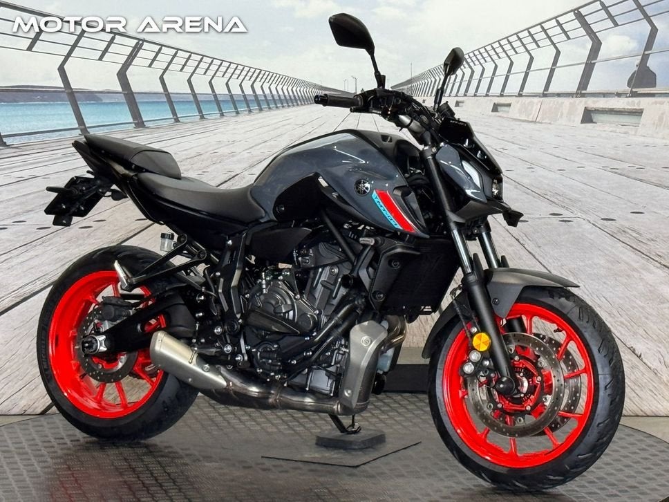 YAMAHA MT 07 (bj 2021) 16.977 km 1e EIGENAAR NIEUWSTAAT MT07, Motoren, 2 cilinders, Motorrijbewijs A, Bedrijf, Onbekend