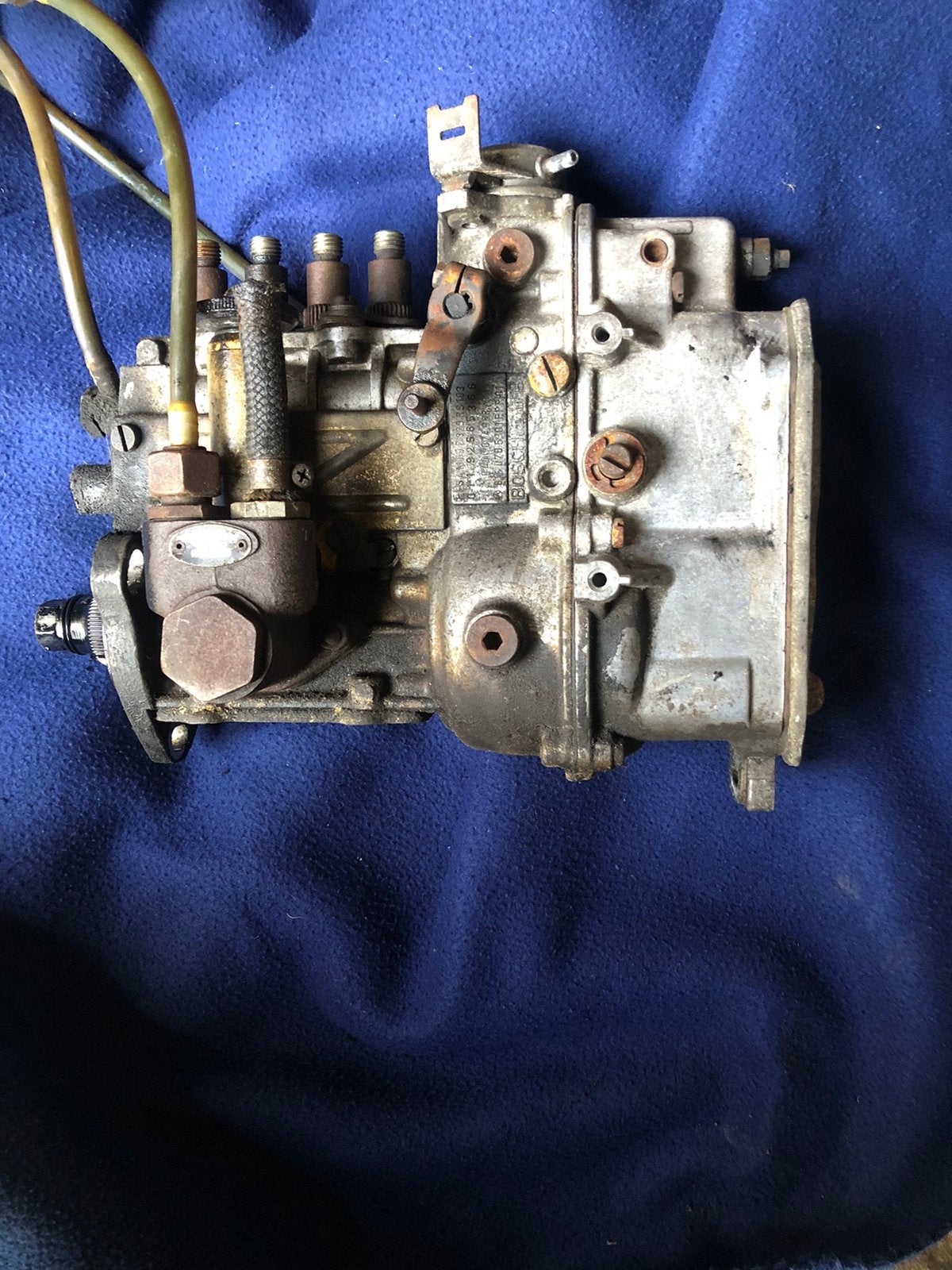 Mercedes w123 200D brandstofpomp om615 bosch, Ophalen of Verzenden