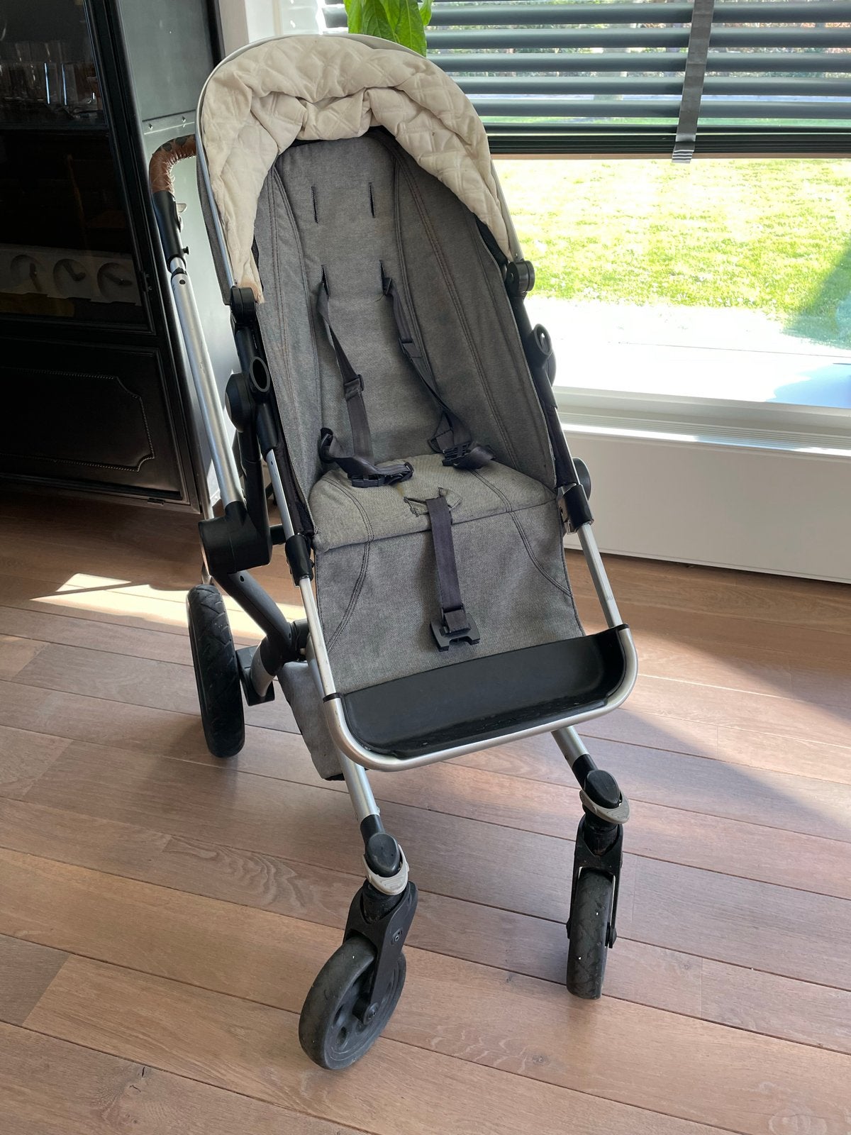 Joolz day studio Gris 3 in 1, Kinderen en Baby's, Kinderwagens en Combinaties, Gebruikt, Verstelbare duwstang, Ophalen, Kinderwagen