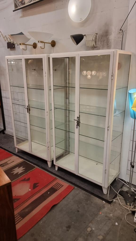 Vintage dokterskasten jaren 50 staal en glas, Gebruikt, ,, Ophalen of Verzenden, Glas