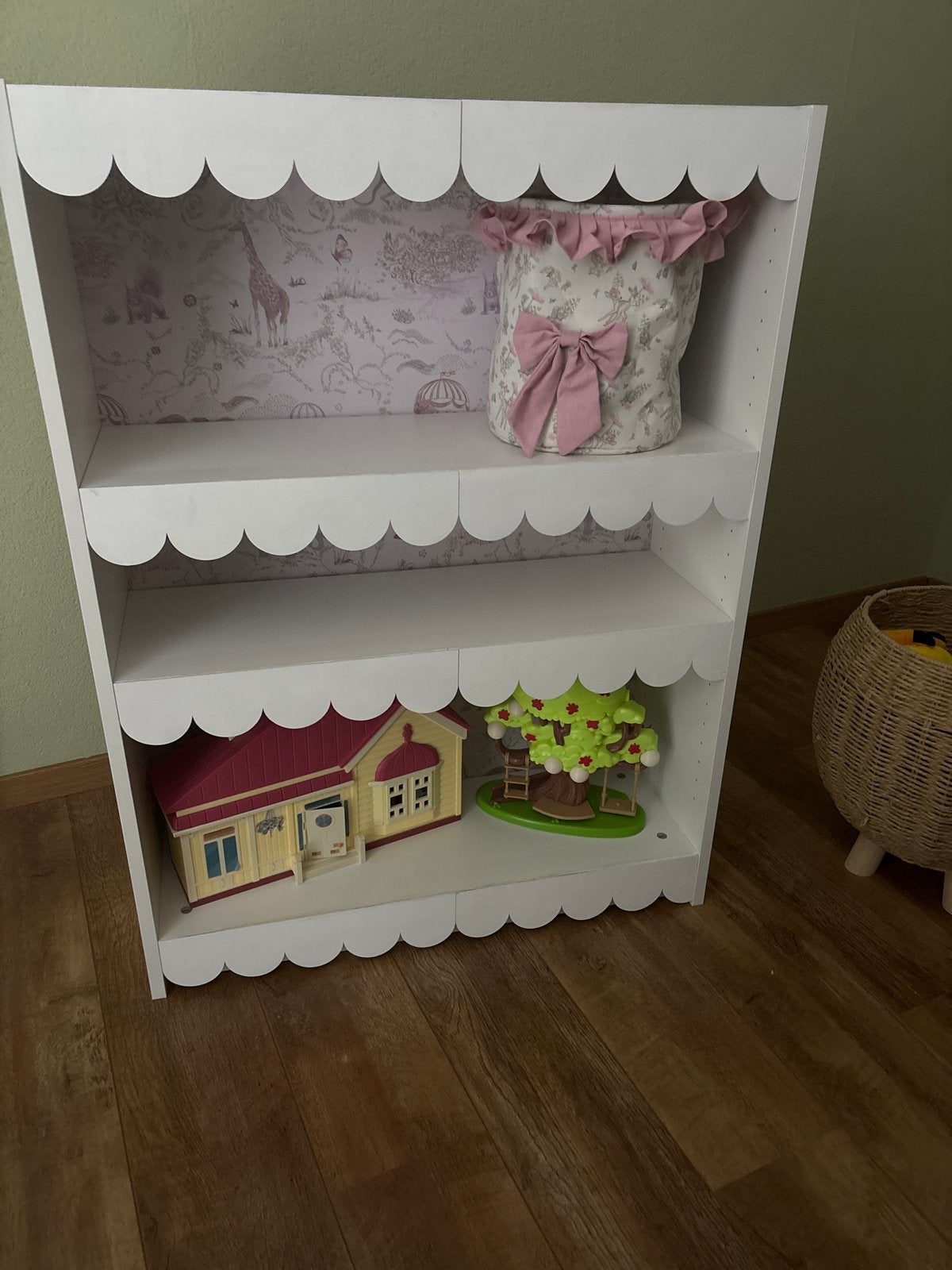 IKEA Billy kast met leuke details, Ophalen, Met plank(en), Gebruikt, 100 tot 150 cm