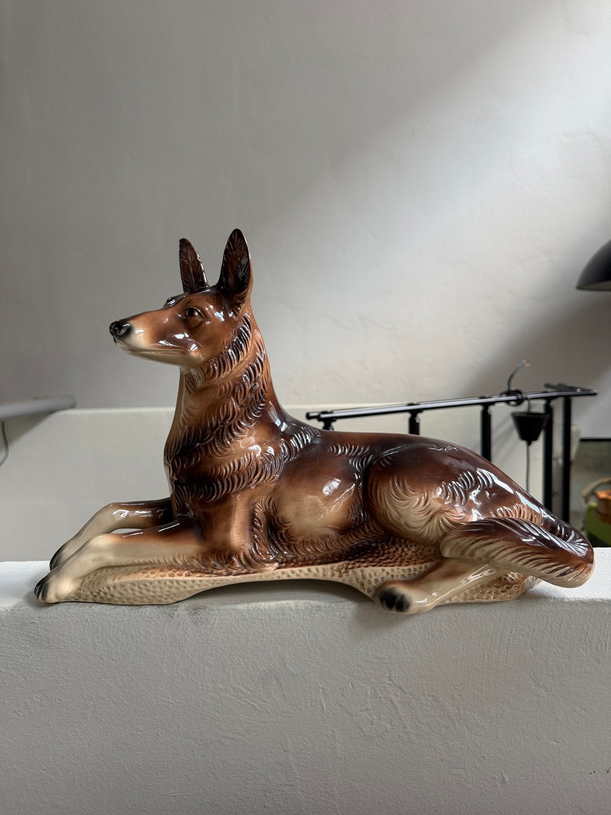 Vintage porseleinen herdershond, Dutch design Jema, Ophalen, Zo goed als nieuw, Hond of Kat, Beeldje of Figuurtje