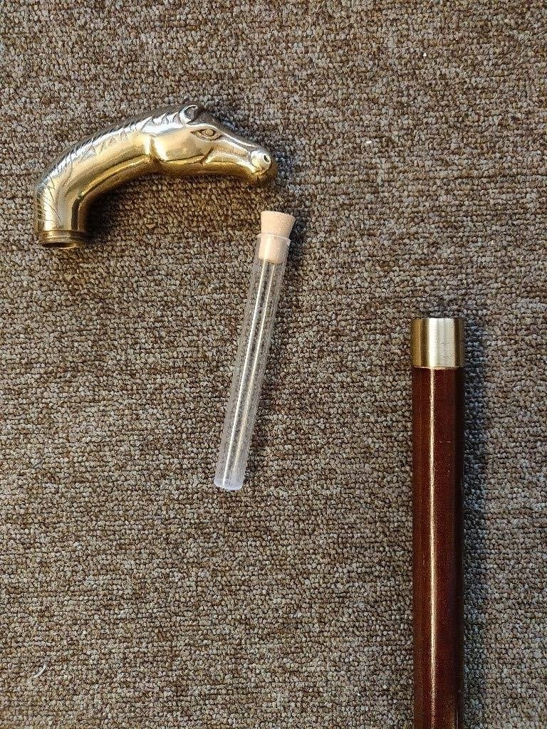 Antieke wandelstok met paardenhoofd handvat + reservoir, Ophalen, Gebruikt