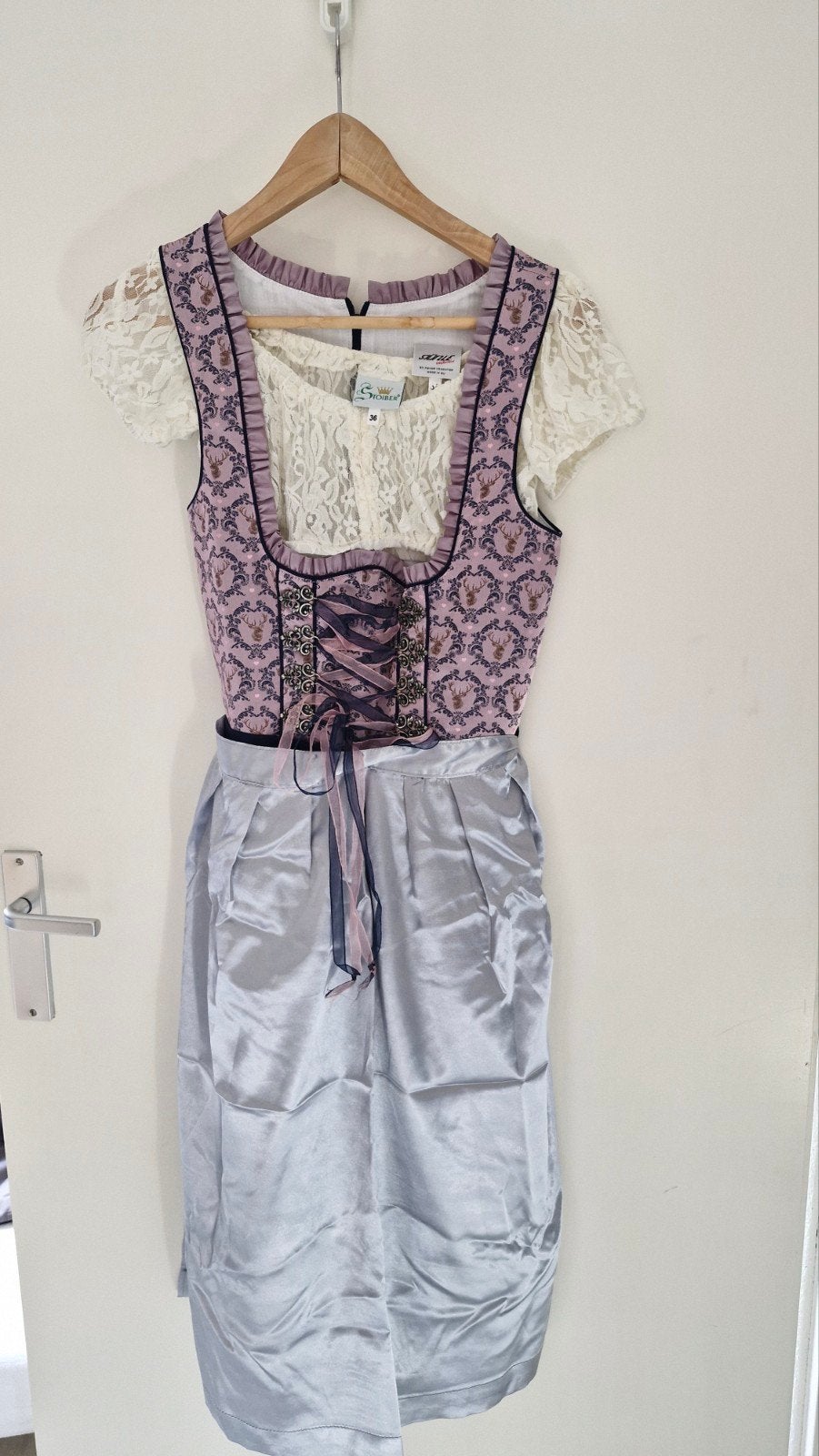 Mooie Dirndl maat 36 met kanten blouse, Kleding | Dames, Paars, Stützle, Ophalen of Verzenden, Knielengte