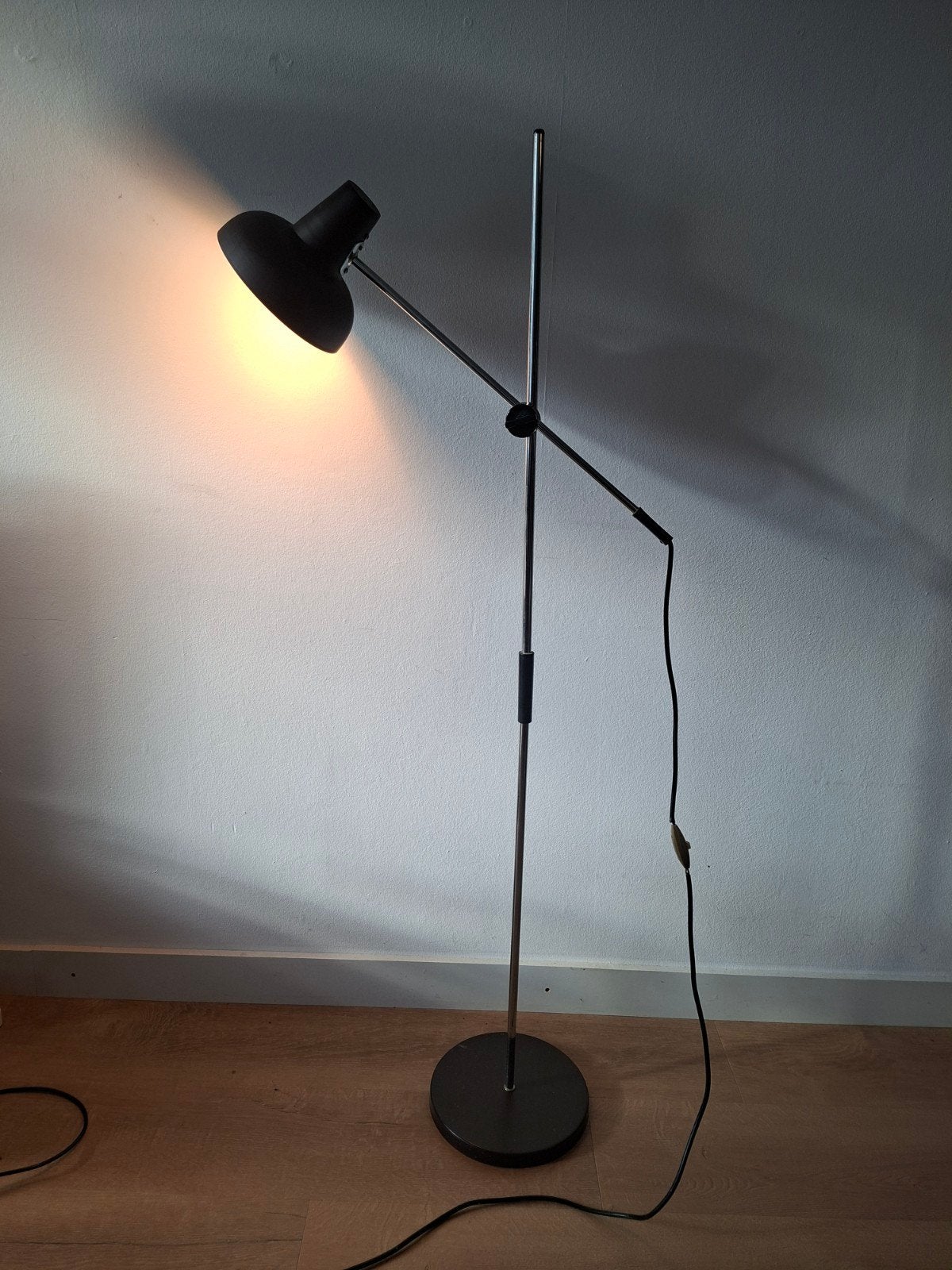 Vintage Stalamp Vloerlamp Hengellamp - Diep Chocoladebruin, Verzamelen, Retro, Ophalen, Huis en Inrichting