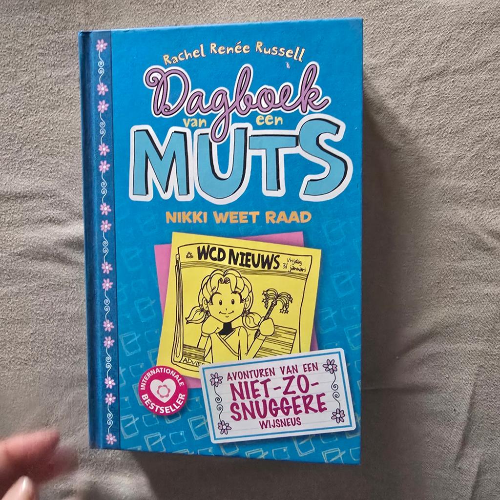 Dagboek van een muts nikki weet raad, Ophalen of Verzenden, Zo goed als nieuw