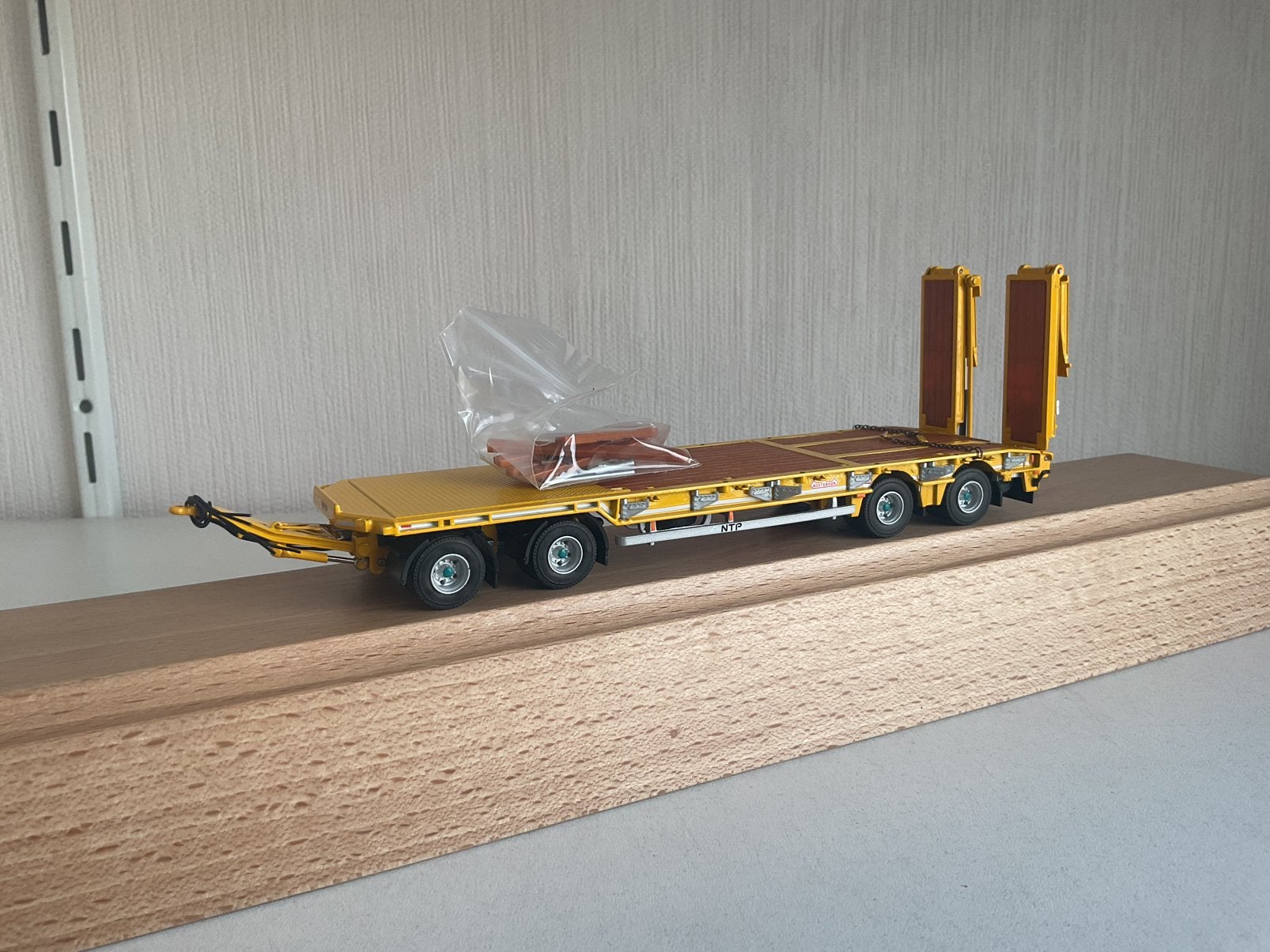 Wsi trailer ntp nooteboom compleet, Hobby en Vrije tijd, Modelauto's | 1:50, Ophalen of Verzenden, Zo goed als nieuw, Bus of Vrachtwagen