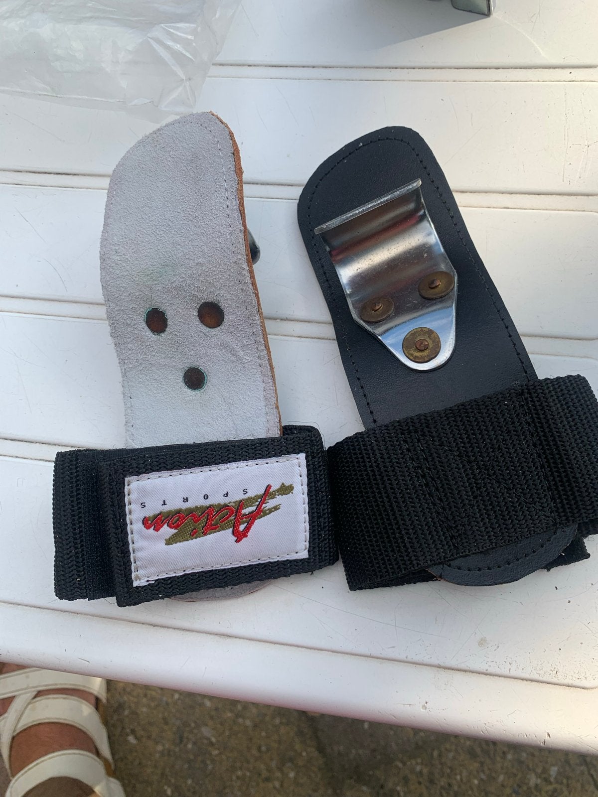 Nieuwe Turnhandschoenen - Action Sports, Ophalen of Verzenden, Nieuw, Zwart, Materiaal