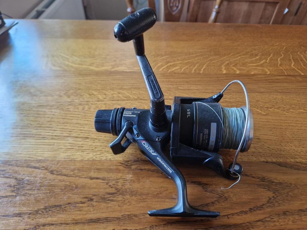 Shimano 6010 aero baitrunner, Ophalen of Verzenden, Zo goed als nieuw, Molen