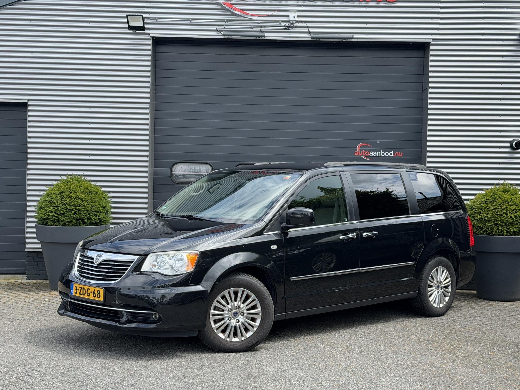 Lancia Voyager 2.8 Multijet Gold | Navigatie | Camera | Stoe, Euro 5, 450 kg, Gebruikt, 4 cilinders