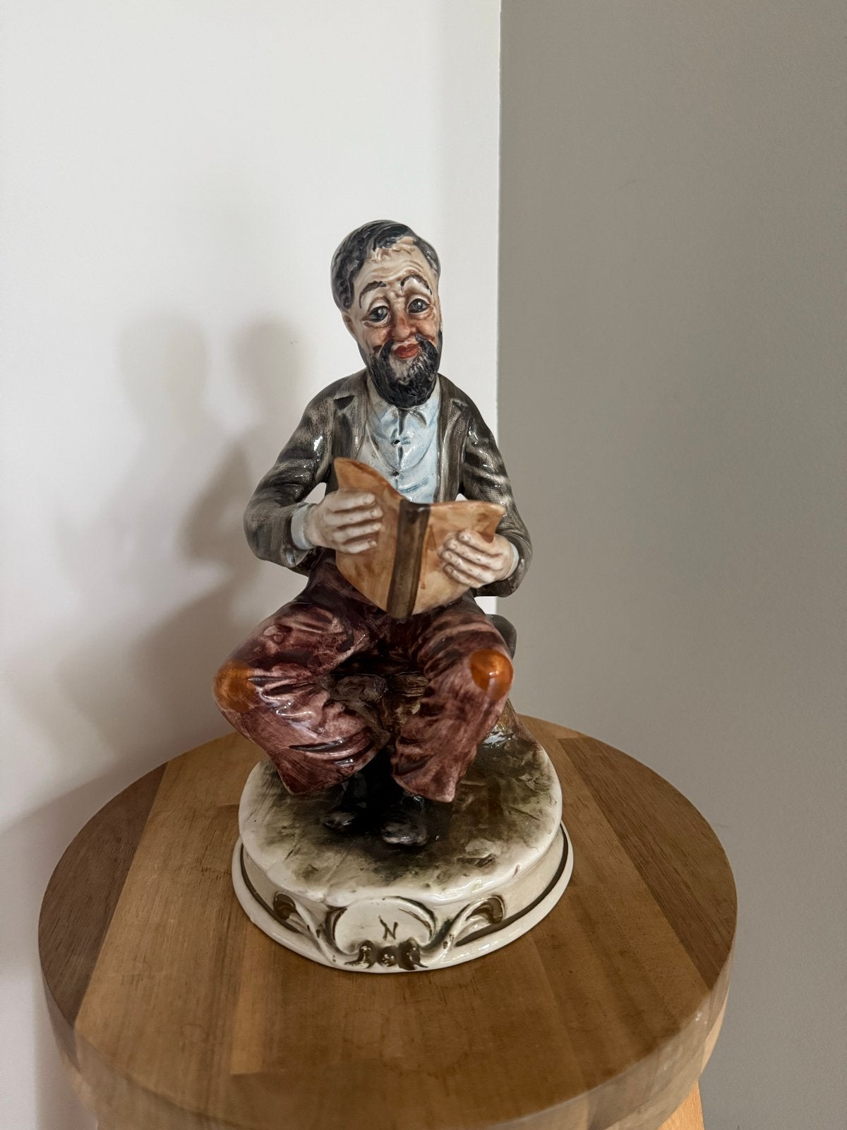 Antiek Porseleinen Beeldje: Lezende Man, Capodimonte, 85, Ophalen of Verzenden