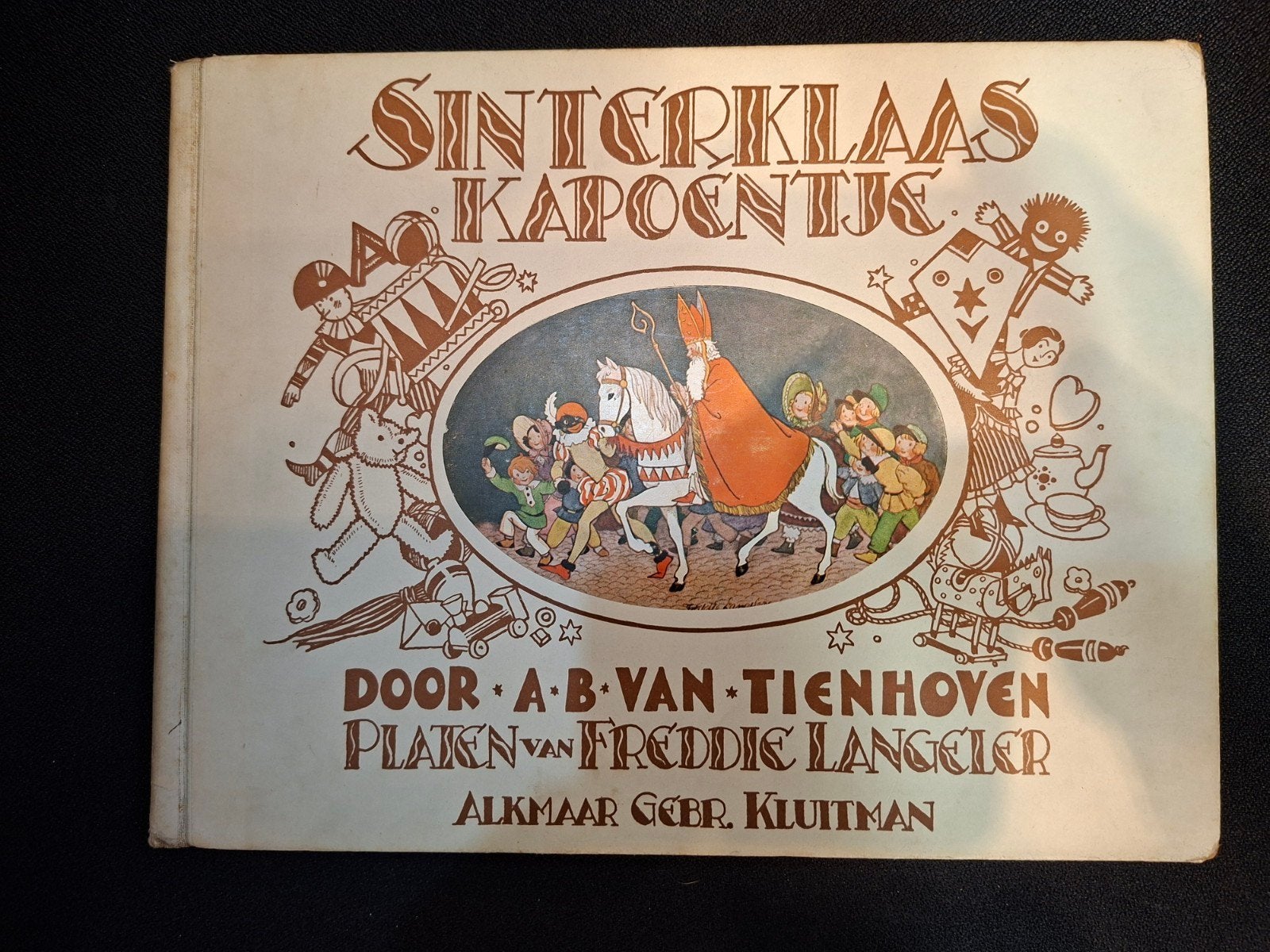 Kinderboek Sinterklaas Kapoentje - 2e druk 1935, Ophalen of Verzenden