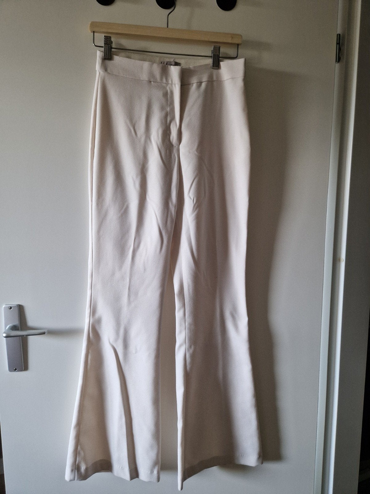 H&M flared broek maat 36 (S), H&M, Beige, Ophalen of Verzenden, Zo goed als nieuw