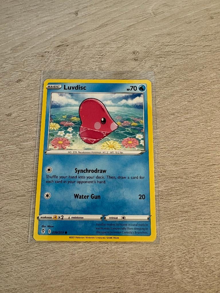 Luvdisc 039/203 Evolving Skies - Pokémon Kaart, Ophalen of Verzenden, Nieuw, Losse kaart