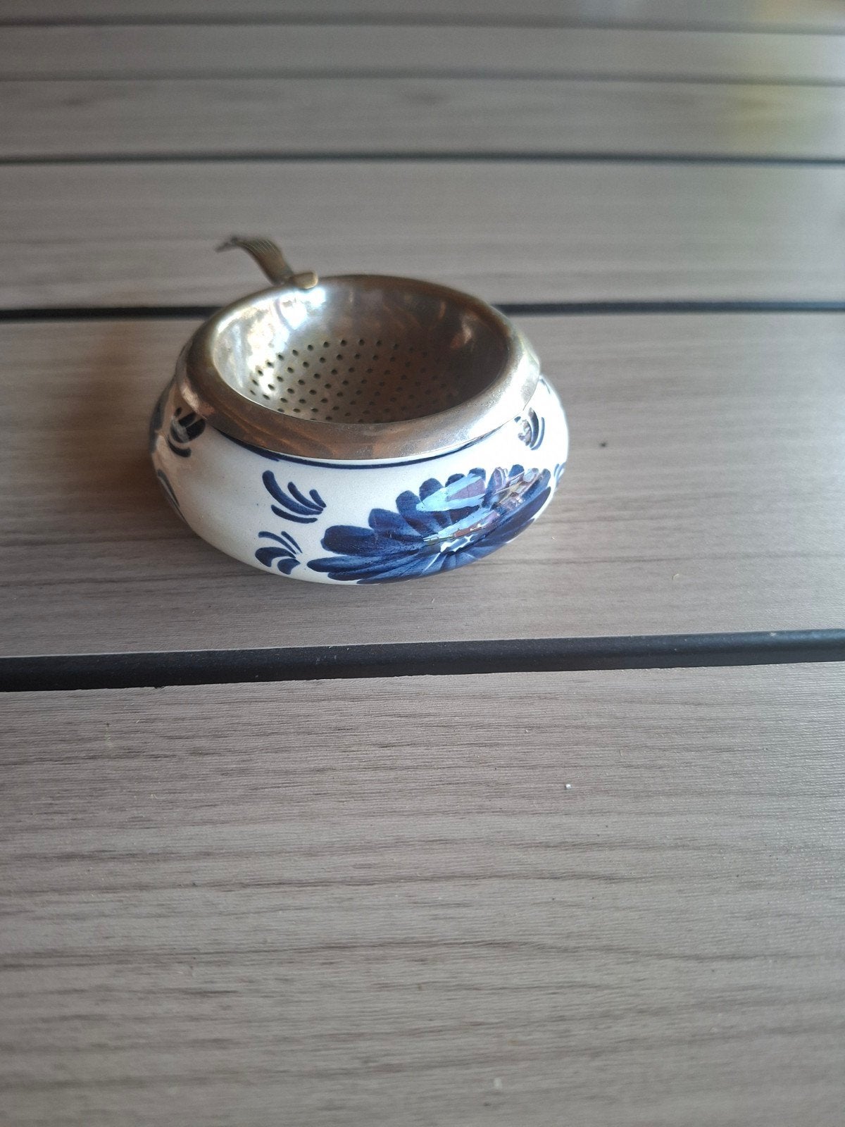 Delfts blauw theezeefje, Ophalen