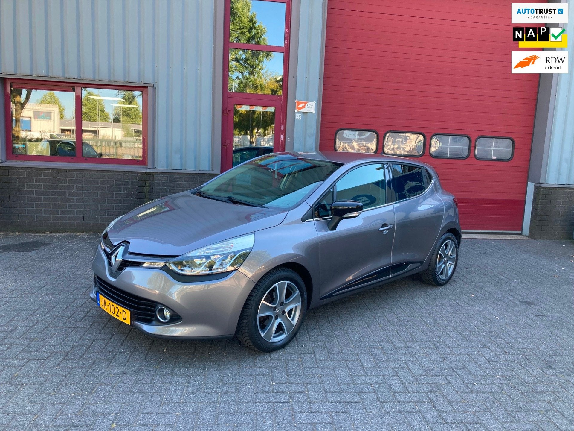 Renault Clio 0.9 TCe ECO Night&Day, Auto's, Renault, 898 cc, Stof, Origineel Nederlands, Handgeschakeld