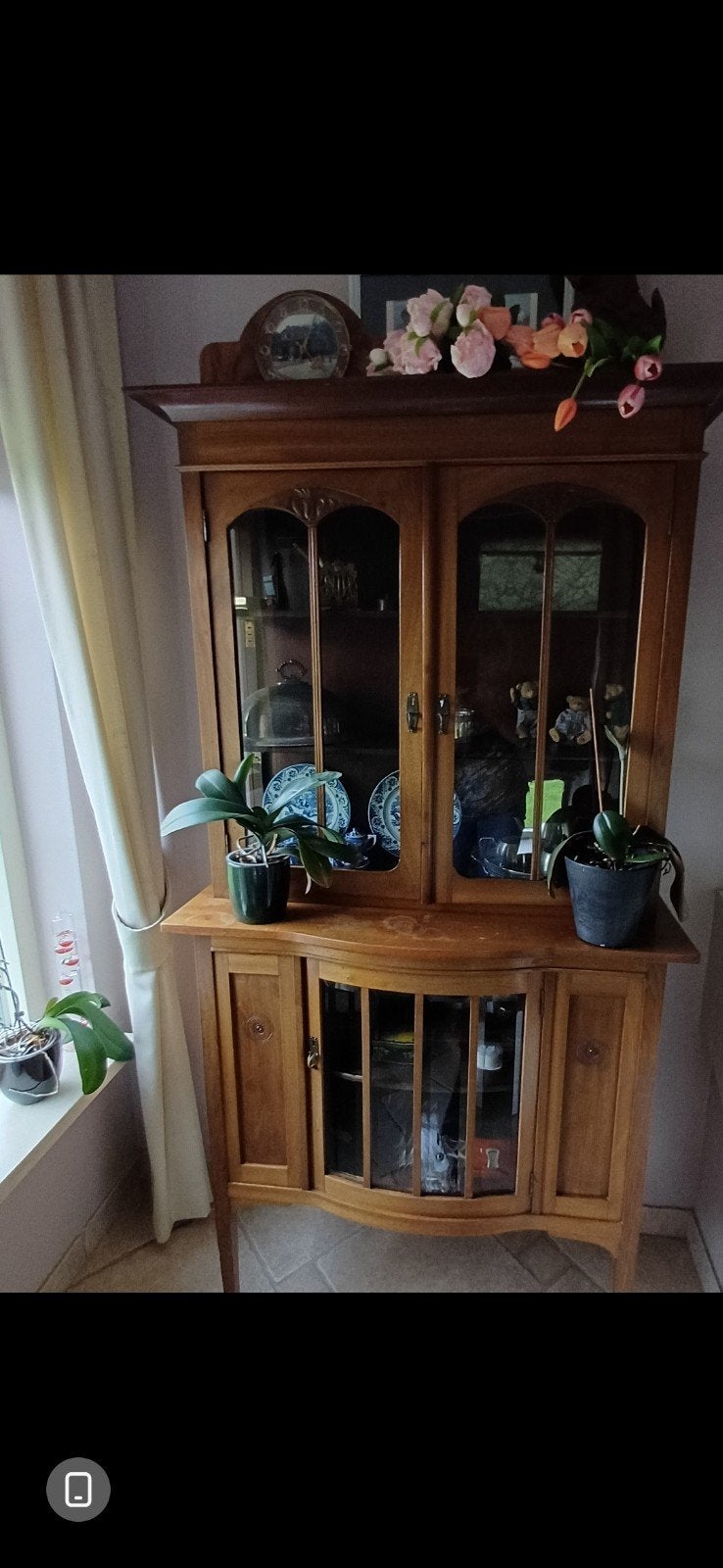 opknap kastje, Glas, 150 tot 200 cm, 25 tot 50 cm, Gebruikt