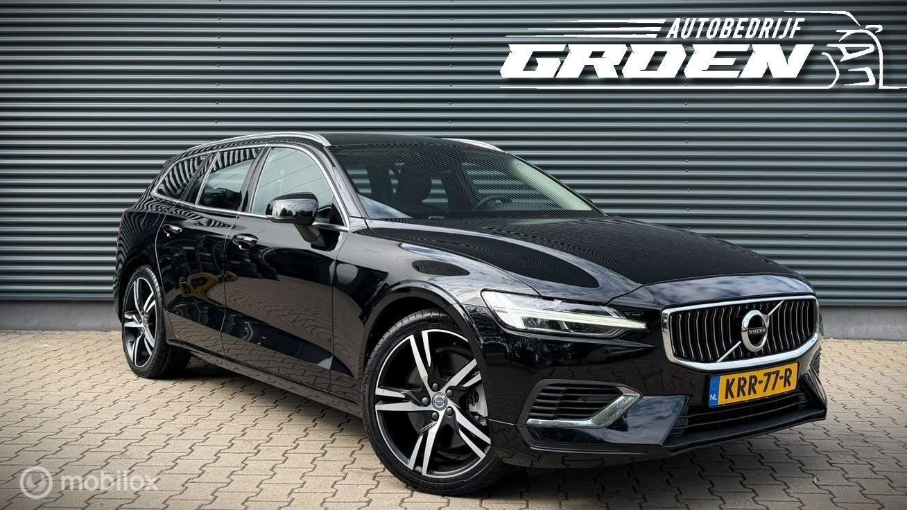 Volvo V60 2.0 T6 Recharge AWD Inscription, Gebruikt, Euro 6, 4 cilinders, Zwart