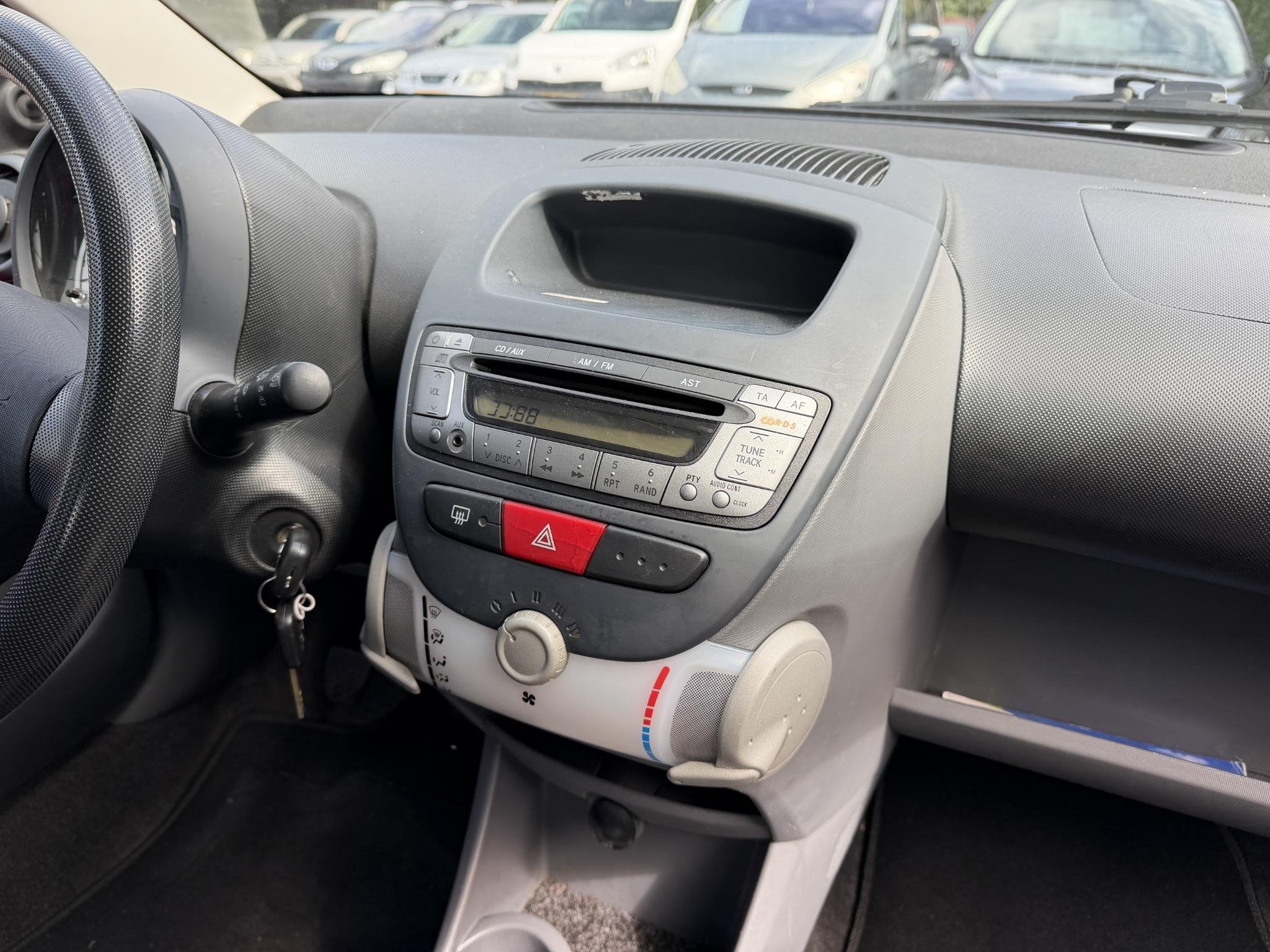 Foto 16 van Peugeot 107 1.0-12V XS Elekt. Ramen | Stuurbekrachtiging | A