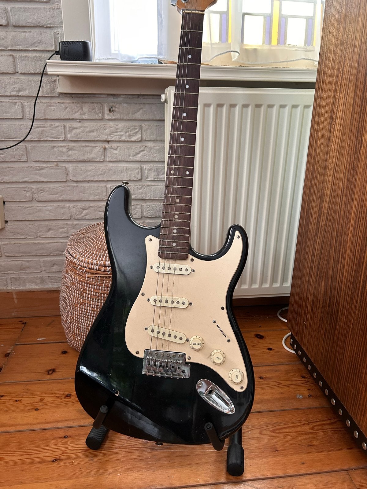 Amuse elektrische gitaar - redelijke staat, mist snaren, Ophalen, Gebruikt, Overige merken