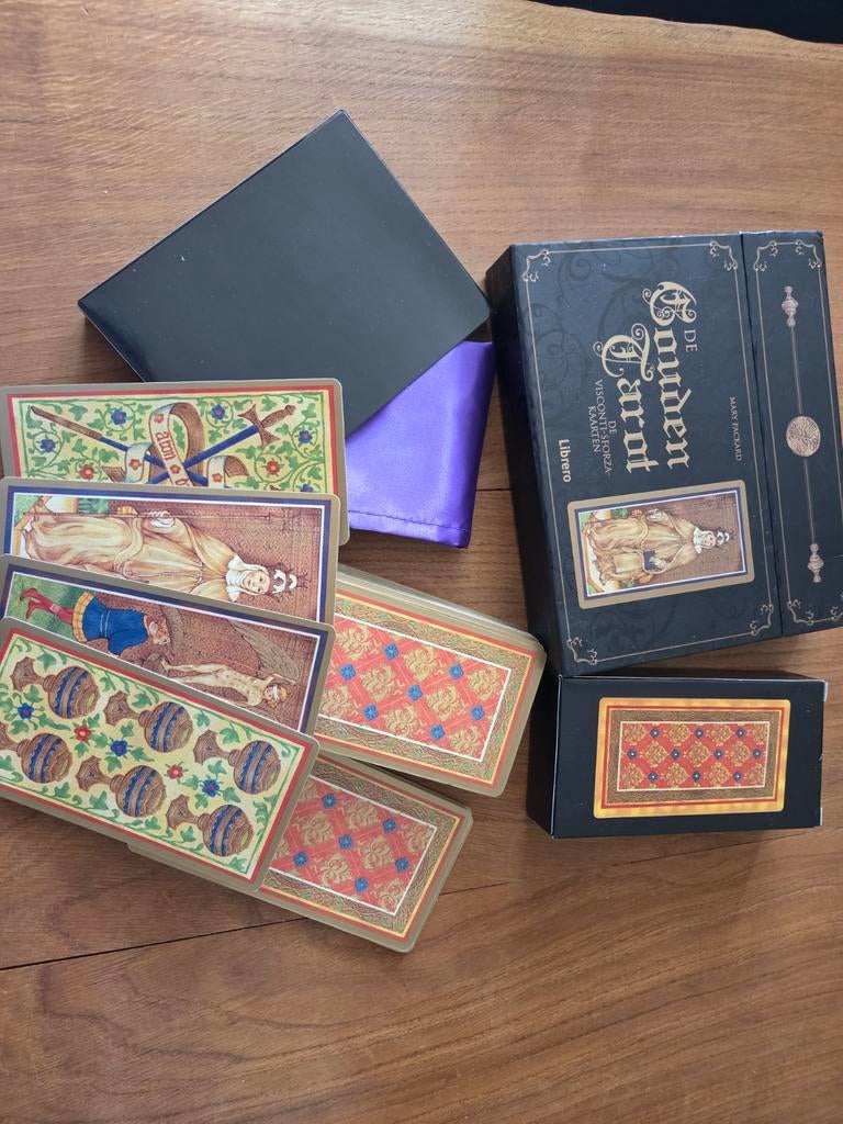 Mary Packard - De gouden tarot, Astrologie, Overige typen, Ophalen of Verzenden, Zo goed als nieuw