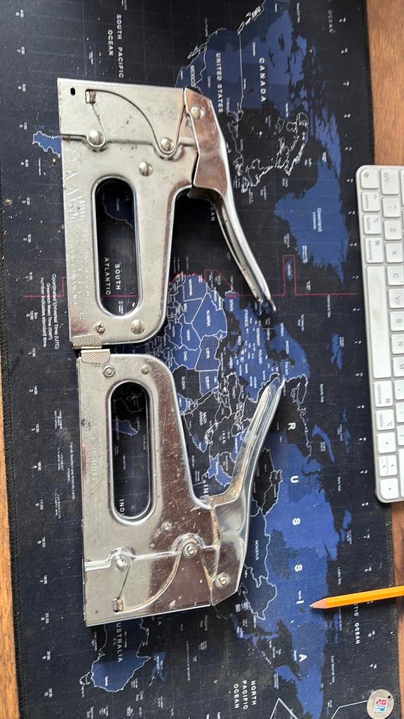 2 stuks Handtacker T50 Nietmachine, Doe-het-zelf en Verbouw, Gereedschap | Handgereedschap, Ophalen of Verzenden, Gebruikt