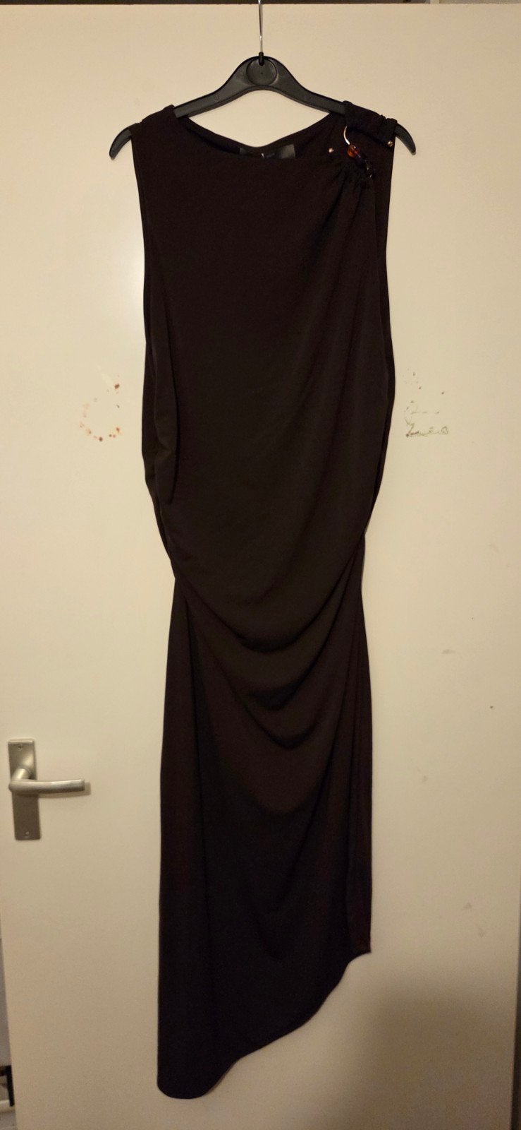 Elegante donkerbruine jurk met decoratieve kraal, Bruin, Primark, Maat 46/48 (XL) of groter, Ophalen of Verzenden