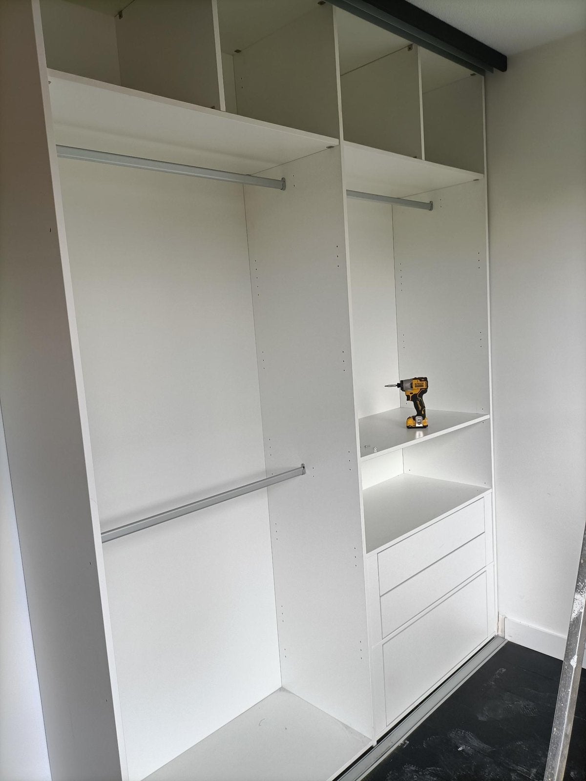Grote kleding kast, Huis en Inrichting, 200 cm of meer, 150 tot 200 cm, Overige houtsoorten, 50 tot 75 cm