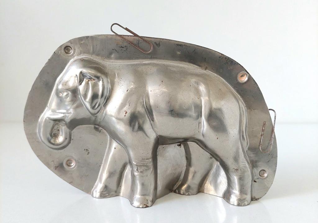 Oude Chocoladevorm Olifant Chocolade Vorm Chocolate Mold, Antiek en Kunst, Verzenden