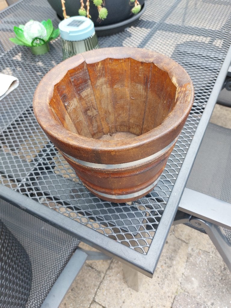 1 klein houten bloem pot vaatje, Tuin en Terras, 25 tot 40 cm, Overige materialen, Gebruikt, Rond