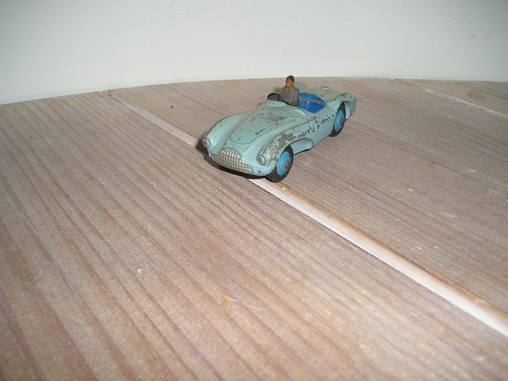 Dinky Toys 104 Aston Martin, Ophalen of Verzenden