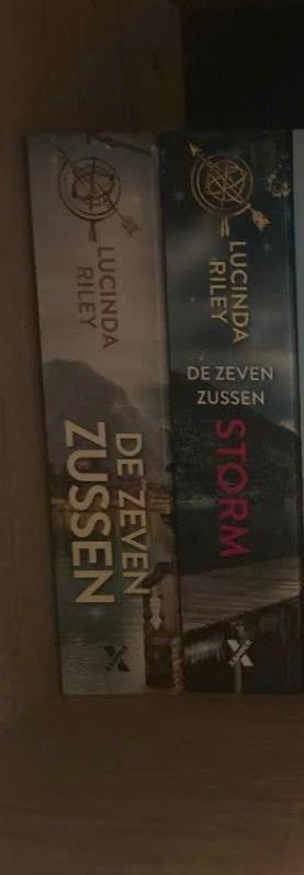 De zeven zussen deel 1 en 2 Lucinda Riley, Ophalen of Verzenden, Zo goed als nieuw, Lucinda Riley, Nederland